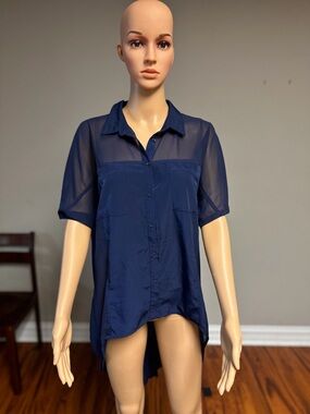 Sheer Short-Sleeve Button-Front Blouse in Navy